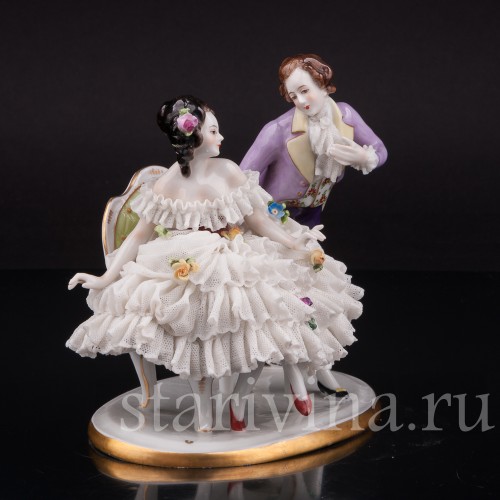 Фарфоровая статуэтка Галантная пара, кружевная, Volkstedt, Германия, сер. 20 века.