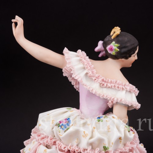 Фарфоровая статуэтка Фанни Эльслер, кружевная Volkstedt, Германия, сер. 20 в.