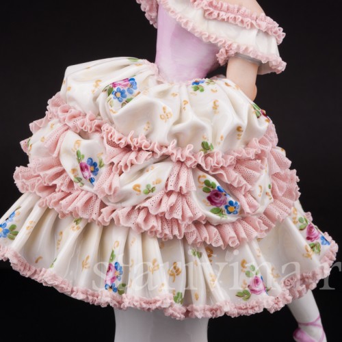 Фарфоровая статуэтка Фанни Эльслер, кружевная Volkstedt, Германия, сер. 20 в.