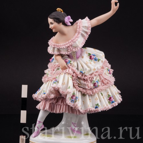 Фарфоровая статуэтка Фанни Эльслер, кружевная Volkstedt, Германия, сер. 20 в.