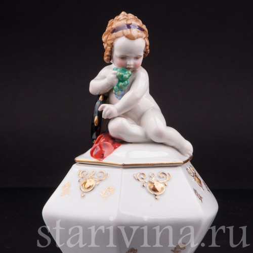 Шкатулка Девочка с виноградом и бубном, Hertwig & Co, Германия