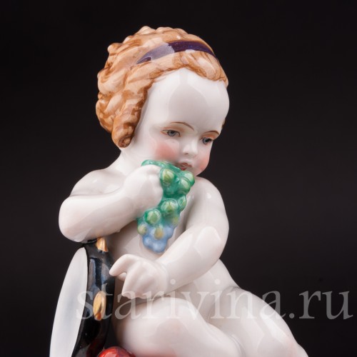 Шкатулка Девочка с виноградом и бубном, Hertwig & Co, Германия