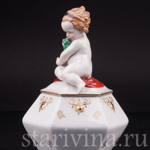 Шкатулка Девочка с виноградом и бубном, Hertwig & Co, Германия