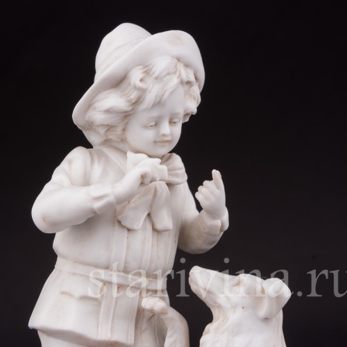 Бисквитная композиция Мальчик, дрессирующий собаку, Goebel, Германия, 1920 гг.