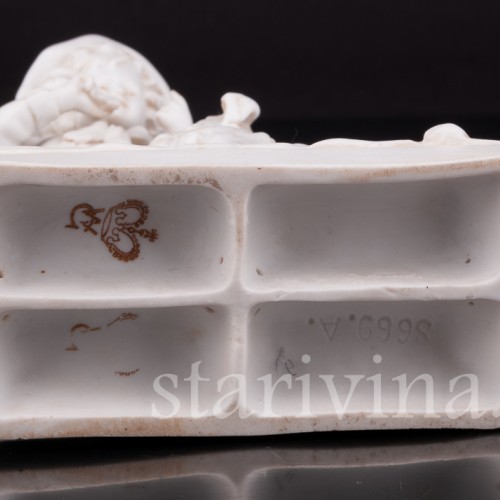 Бисквитная композиция Мальчик, дрессирующий собаку, Goebel, Германия, 1920 гг.