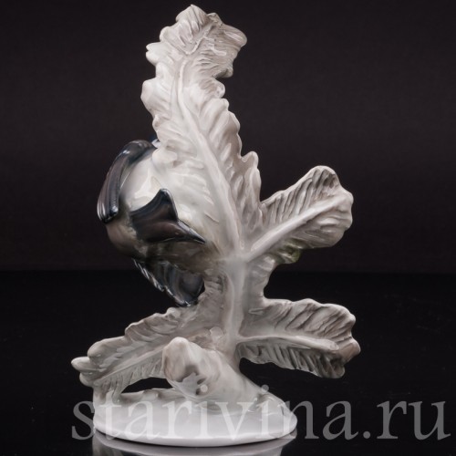 Фигурка птицы из фарфора Синица-московка на еловой ветке, Rosenthal, Германия, 1950 гг.