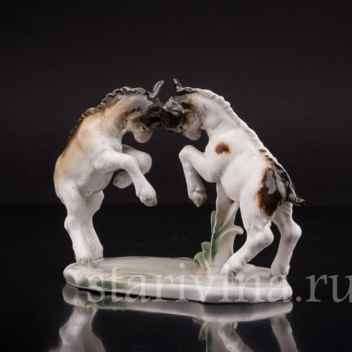 Статуэтка из фарфора Играющие козлята, Karl Ens, Германия, нач. 20 в.