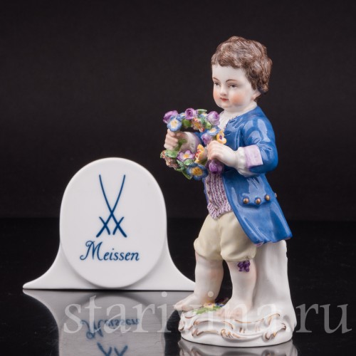 Фигурка из фарфора Мальчик с венком, Meissen, Германия, 1971 г.