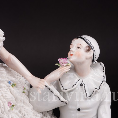 Фарфоровая композиция Пьеро и Коломбина, кружевная, Volkstedt, Германия, до 1935 г.