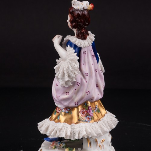 Статуэтка из фарфора Дама, кружевная, миниатюра, Volkstedt, Германия, нач. 20 века.