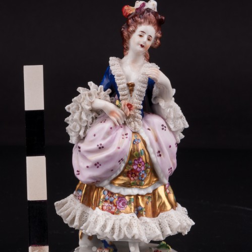 Статуэтка из фарфора Дама, кружевная, миниатюра, Volkstedt, Германия, нач. 20 века.