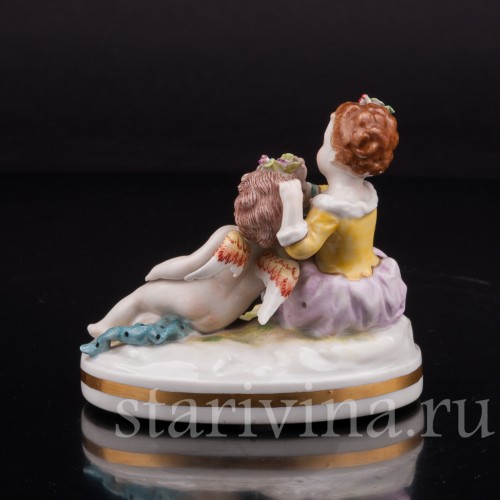 Фигурка из фарфора Девочка и ангелочек, миниатюра, Volkstedt, Германия, 19 в.