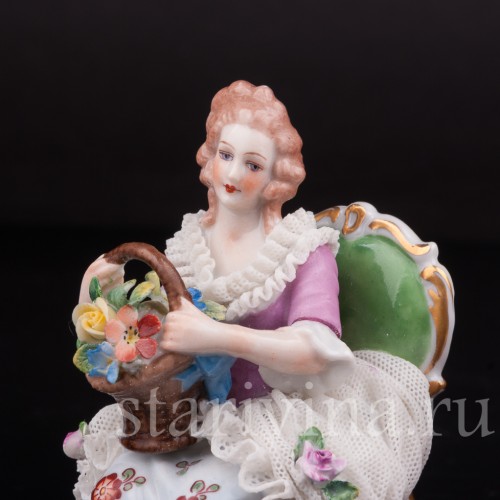 Фарфоровые статуэтки Пара на креслах, кружевная, миниатюра, Muller & Co, Германия, перв. пол 20 в.