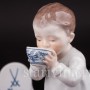 Фигурка из фарфора Мальчик, пьющий из чашки, Meissen, Германия, нач. 20 в.
