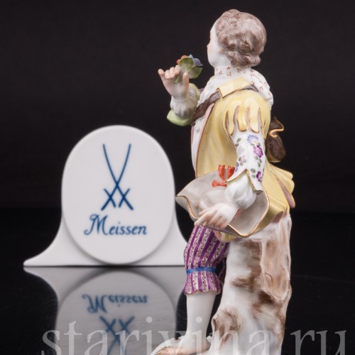 Фигурка из фарфора Юноша с букетом, Meissen, Германия, сер. 20 в.