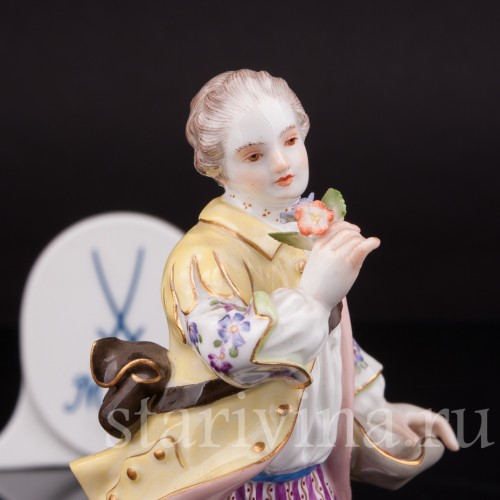 Фигурка из фарфора Юноша с букетом, Meissen, Германия, сер. 20 в.