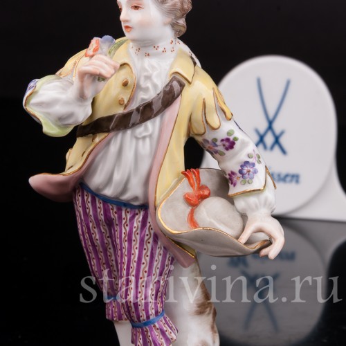 Фигурка из фарфора Юноша с букетом, Meissen, Германия, сер. 20 в.