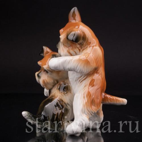 Фигурка собак из фарфора Играющие терьеры, Karl Ens, Германия, 1920-30 гг.