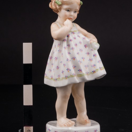 Фигурка девочки из фарфора "Только я!", Royal Worcester, Великобритания, 1953 г.