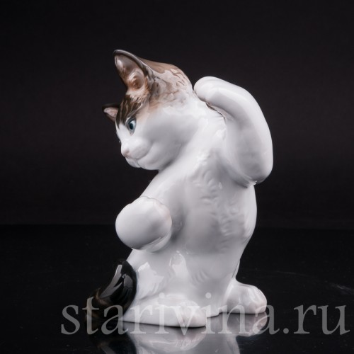 Фарфоровая статуэтка Играющий кот, Rosenthal, Германия, 1972-84 гг.