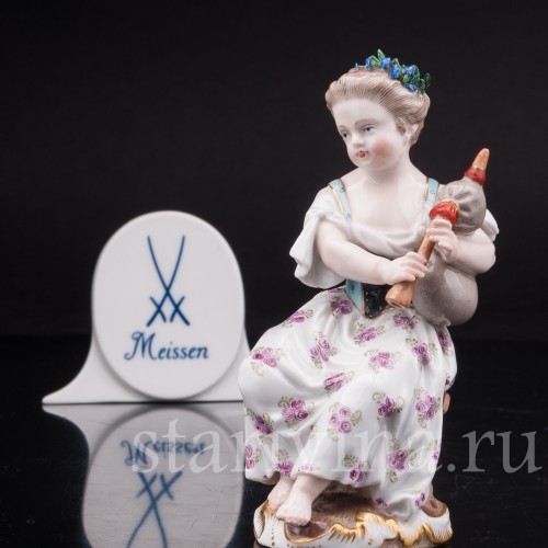 Фарфоровая статуэтка Девочка с волынкой, Девичий оркестр, Meissen, Германия, 19 в.