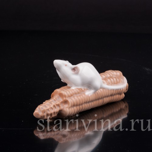 Фигурка из фарфора Мышь на кукурузе Royal Copenhagen, Дания, 1968 год.