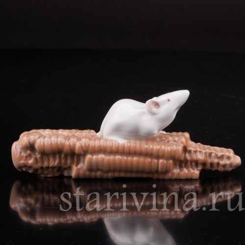 Фигурка из фарфора Мышь на кукурузе Royal Copenhagen, Дания, 1968 год.
