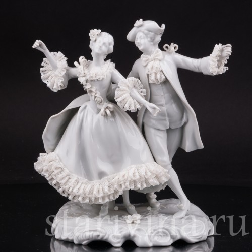 Фарфоровая композиция Танцовщица Камарго с кавалером, кружевная, Volkstedt, Германия, вт.пол. 20 в.