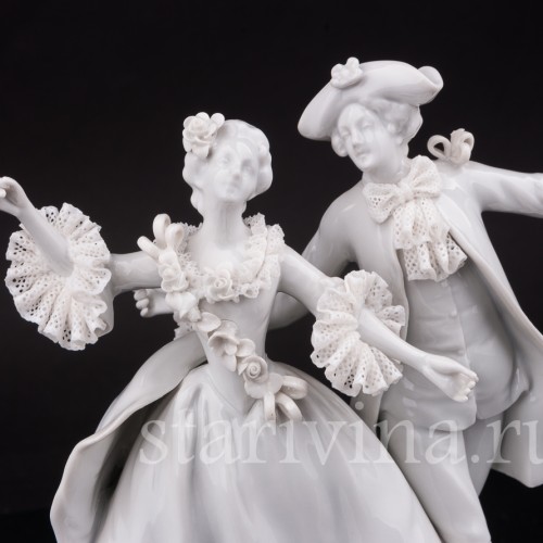 Фарфоровая композиция Танцовщица Камарго с кавалером, кружевная, Volkstedt, Германия, вт.пол. 20 в.