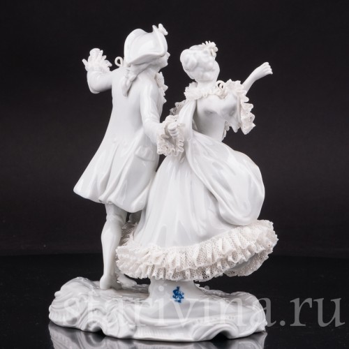 Фарфоровая композиция Танцовщица Камарго с кавалером, кружевная, Volkstedt, Германия, вт.пол. 20 в.
