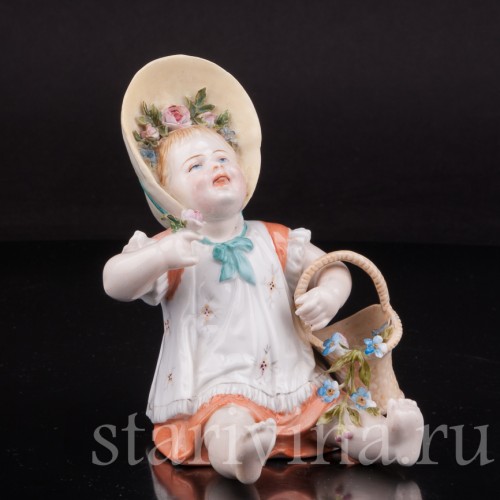 Фарфоровая статуэтка Сидящая девочка с цветами, Германия, 19 в.