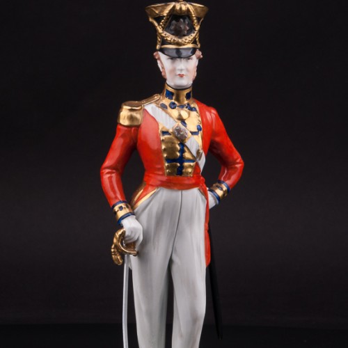 Фарфоровая статуэтка Офицер Шотландской гвардии, 1830, Carl Thieme, Германия, вт пол. 20 века.