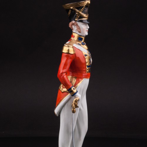 Фарфоровая статуэтка Офицер Шотландской гвардии, 1830, Carl Thieme, Германия, вт пол. 20 века.