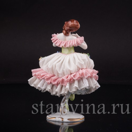 Статуэтка танцовщицы из фарфора Балерина, кружевная, Volkstedt, Германия, вт. пол. 20 в.