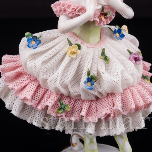 Статуэтка танцовщицы из фарфора Балерина, кружевная, Volkstedt, Германия, вт. пол. 20 в.