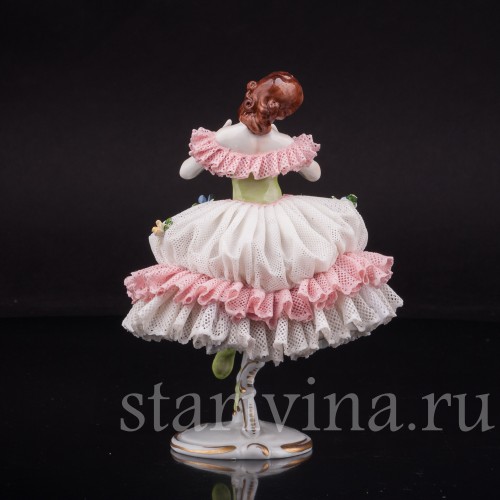 Статуэтка танцовщицы из фарфора Балерина, кружевная, Volkstedt, Германия, вт. пол. 20 в.