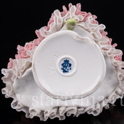 Статуэтка танцовщицы из фарфора Балерина, кружевная, Volkstedt, Германия, вт. пол. 20 в.