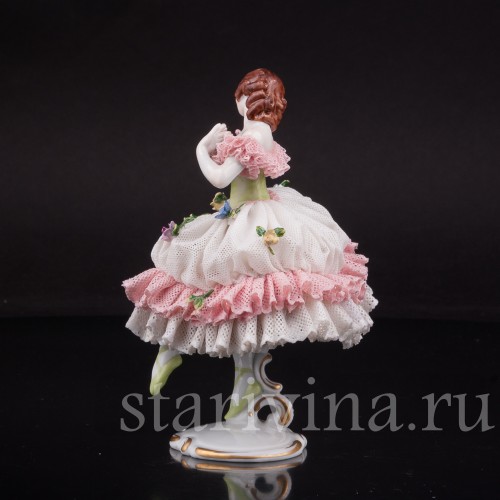 Статуэтка танцовщицы из фарфора Балерина, кружевная, Volkstedt, Германия, вт. пол. 20 в.