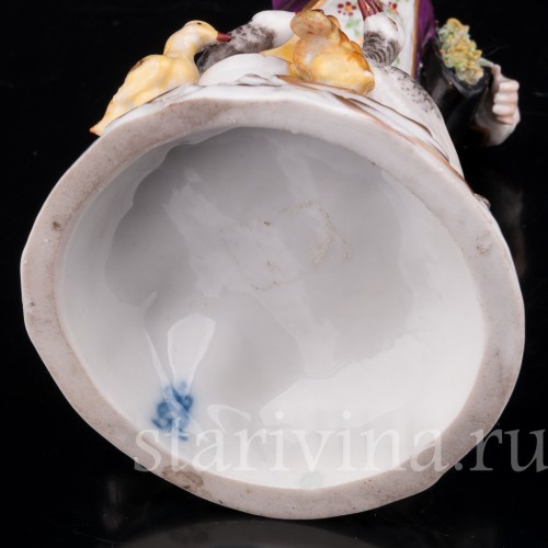 Фарфоровая статуэтка Мальчик, кормящий гусей, Volkstedt, Германия, до 1935 г.