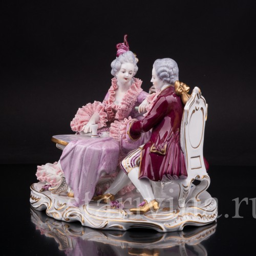 Фарфоровая статуэтка За бокалом вина, пара, кружевная, Volkstedt, Германия, вт.пол. 20 в.