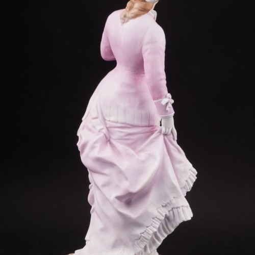 Фарфоровая статуэтка девушки Дама в шляпке с перьями, Richard Eckert & Co, Германия, 1894-1908 гг.