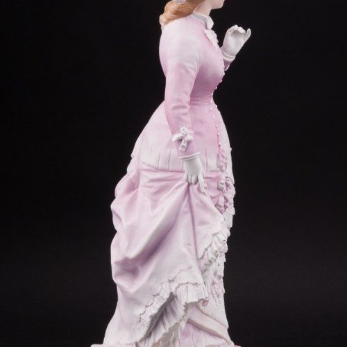 Фарфоровая статуэтка девушки Дама в шляпке с перьями, Richard Eckert & Co, Германия, 1894-1908 гг.