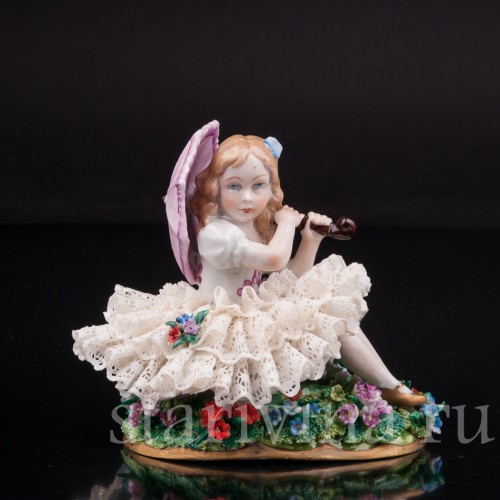 Фигурка из фарфора Девочка с зонтиком, кружевная, Sitzendorf, Германия, вт. пол. 20 в.