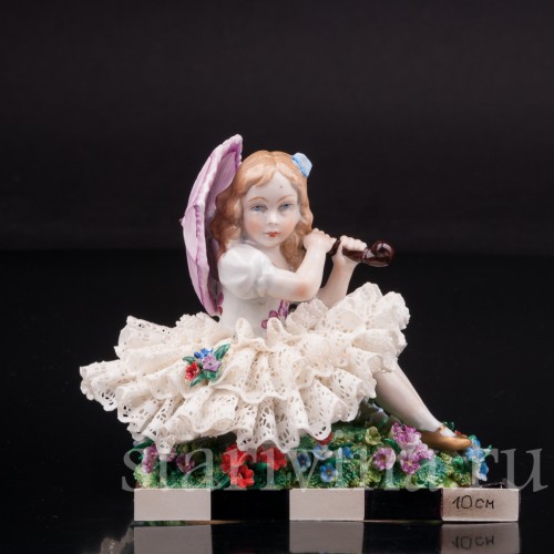 Фигурка из фарфора Девочка с зонтиком, кружевная, Sitzendorf, Германия, вт. пол. 20 в.