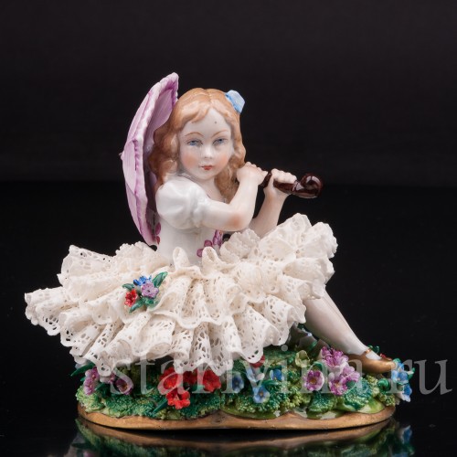 Фигурка из фарфора Девочка с зонтиком, кружевная, Sitzendorf, Германия, вт. пол. 20 в.