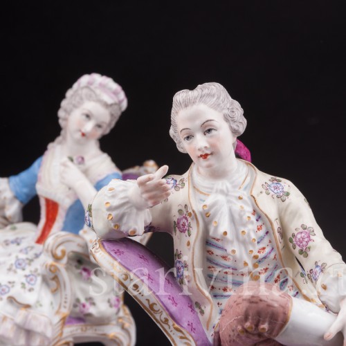 Парные фарфоровые статуэтки Оживленный разговор, пара на креслах, Франция, кон. 19 в.