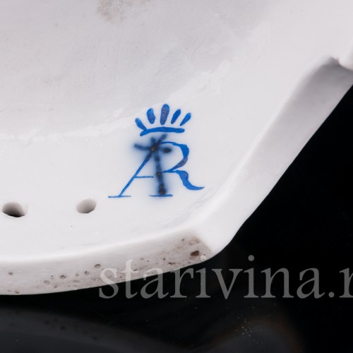 Парные фарфоровые статуэтки Оживленный разговор, пара на креслах, Франция, кон. 19 в.