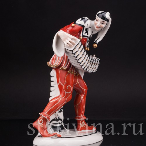 Фарфоровая статуэтка Арлекин с гармошкой, Schwarzburger, Германия.