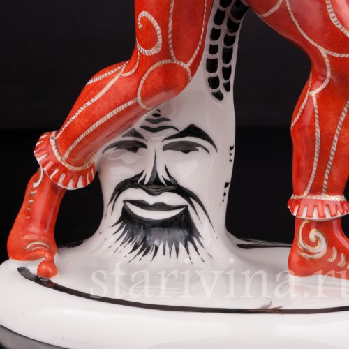 Фарфоровая статуэтка Арлекин с гармошкой, Schwarzburger, Германия.