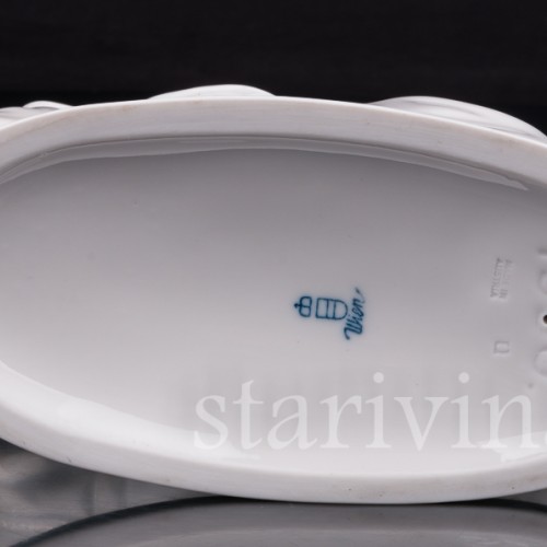 Фарфоровая статуэтка лошади Левада, испанская школа верховой езды, Augarten, Австрия, сер. 20 в.